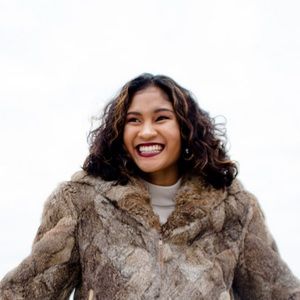 Meet your Posher, Dina